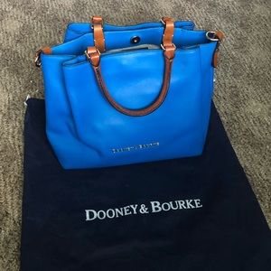 Dooney& Bourke Ocean Barlow Bag